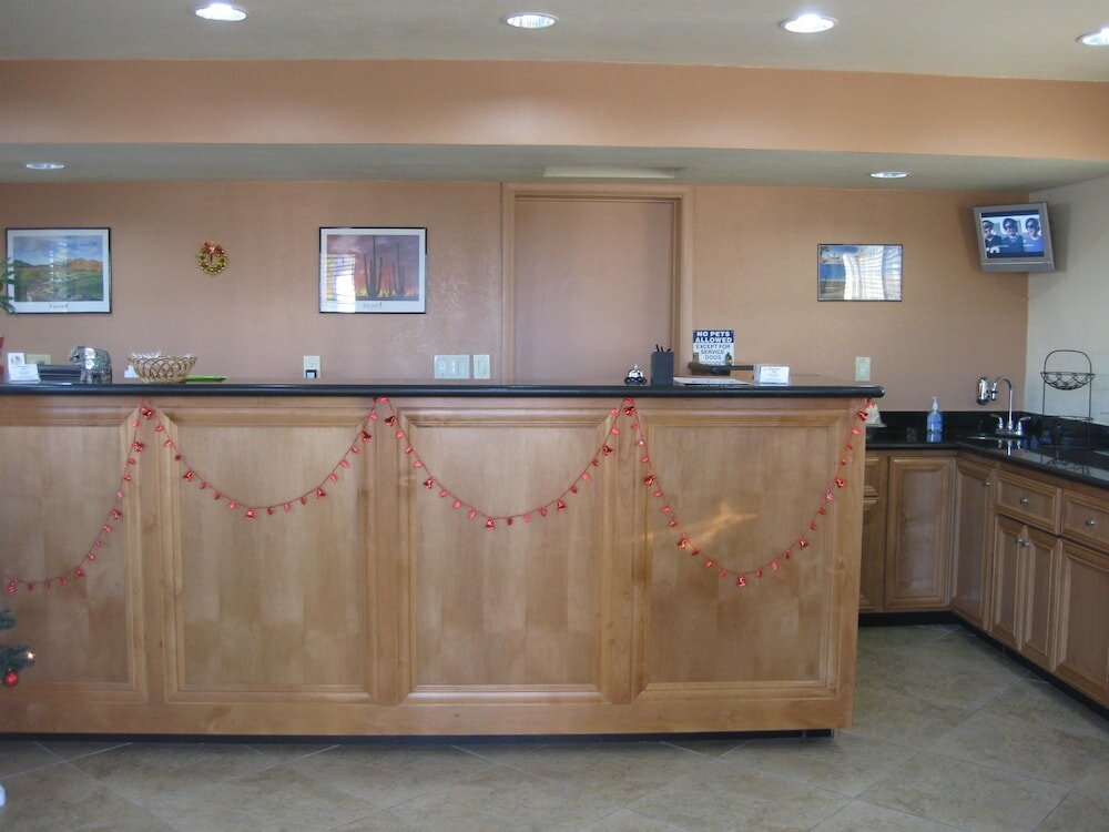 Фото University Inn