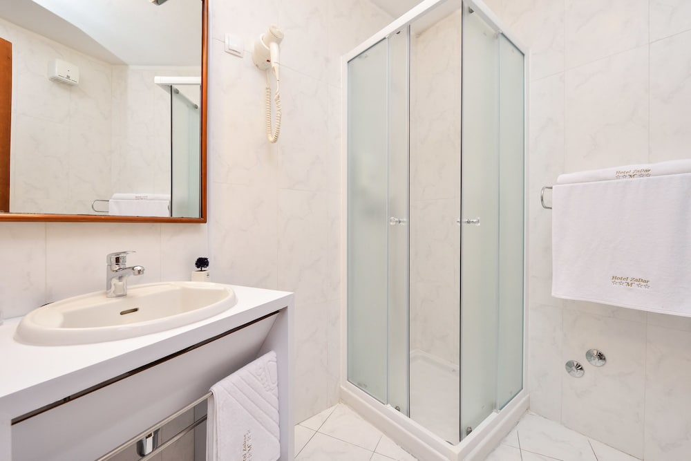 Фото Hotel ZaDaR