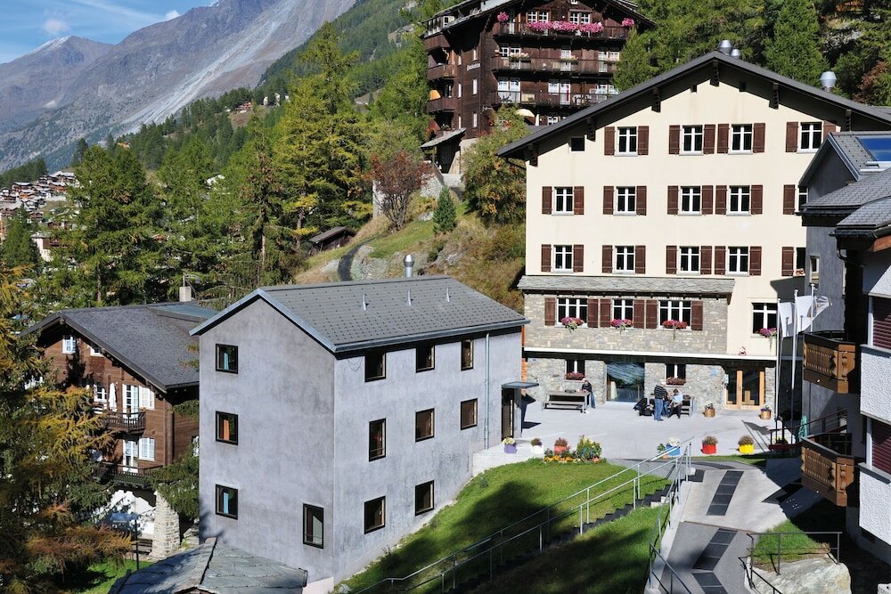 Фото Youth Hostel Zermatt