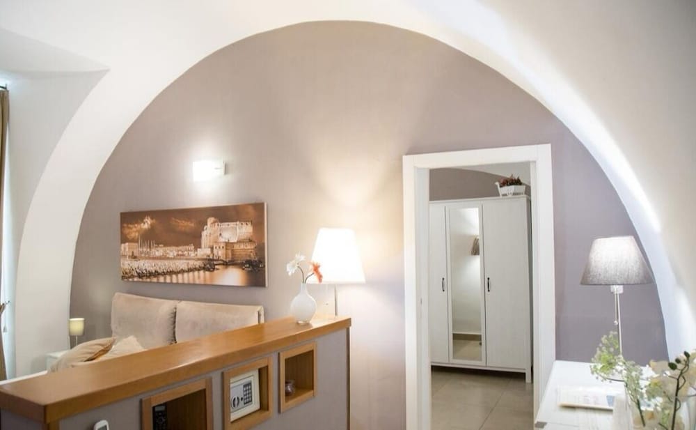 Фото Chiaia Suites