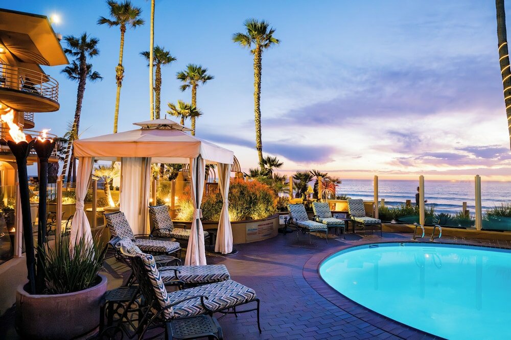 Фото Pacific Terrace Hotel