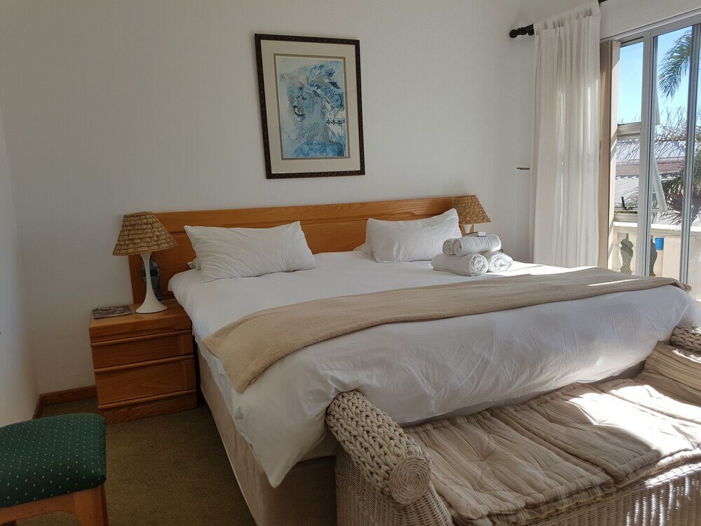 Фото Melkbosch Guesthouse