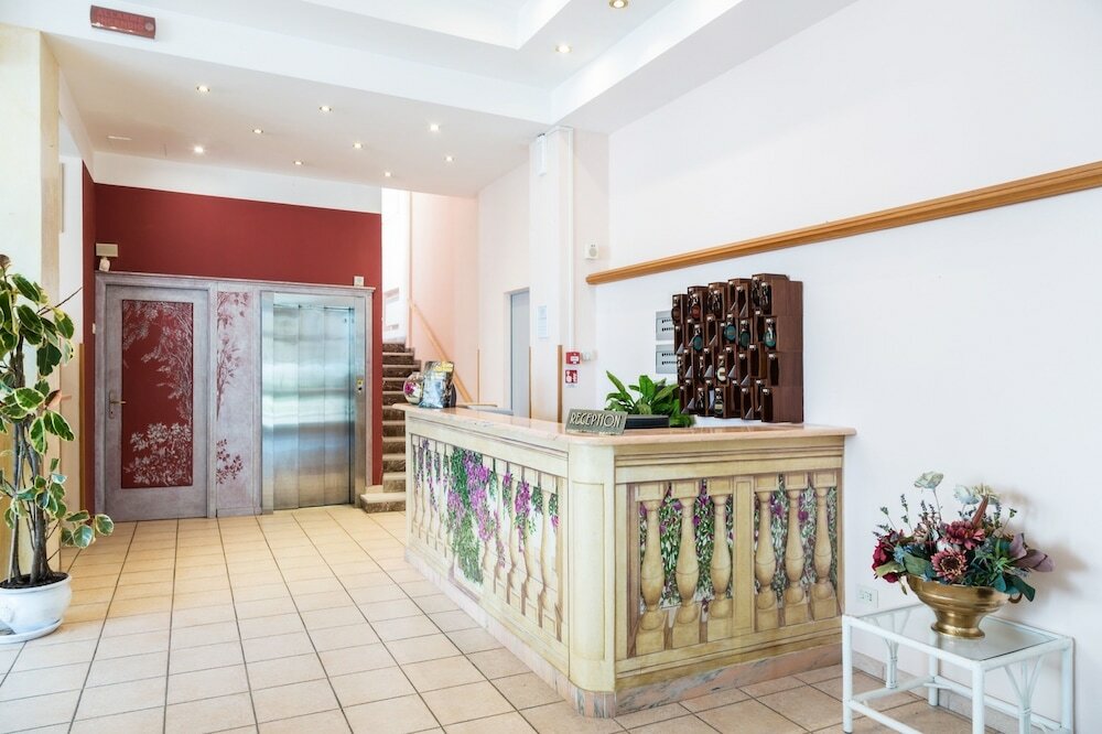 Фото Hotel Ambasciatori