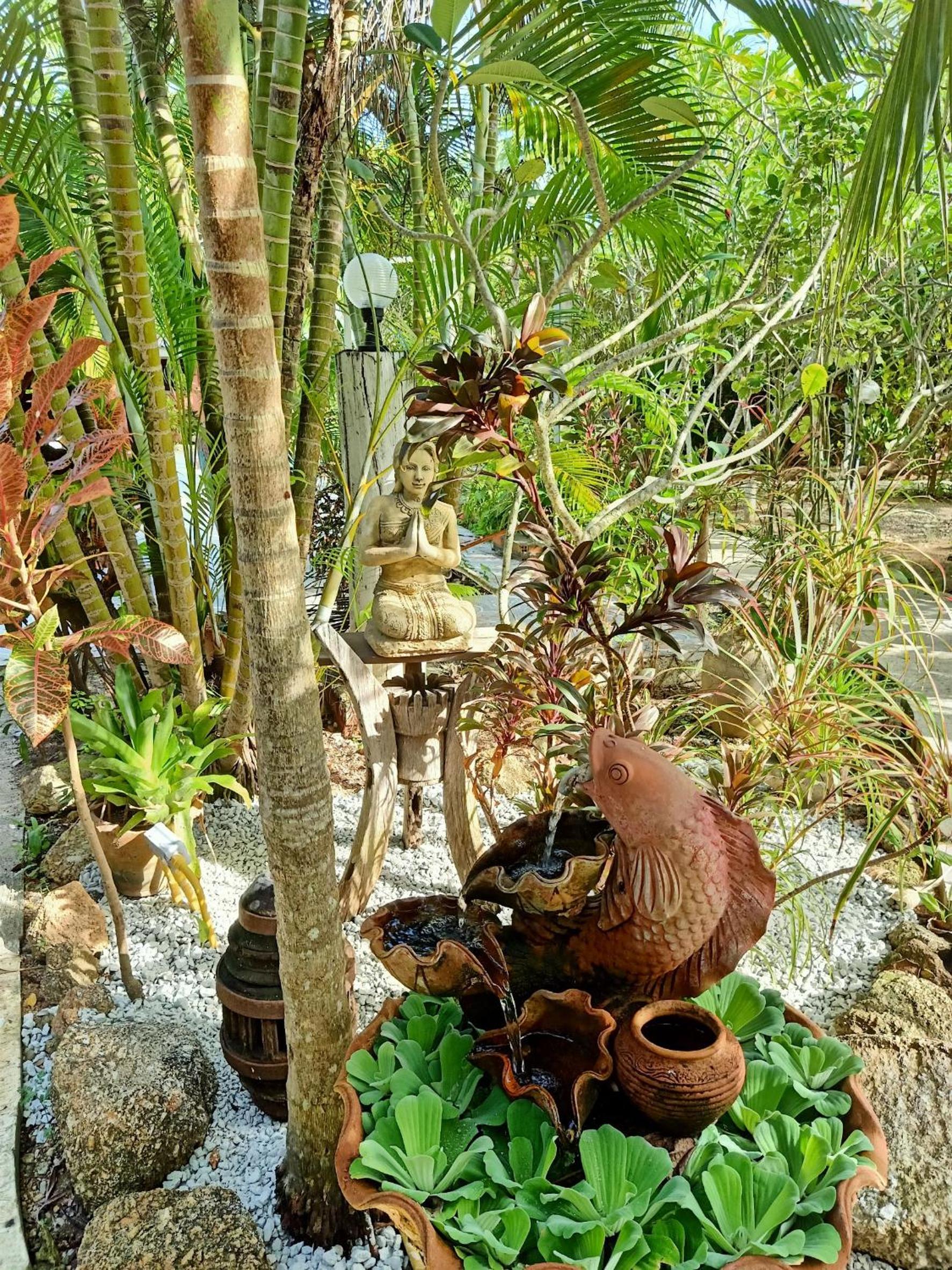 Фото Ban Elephant Blanc Apartment