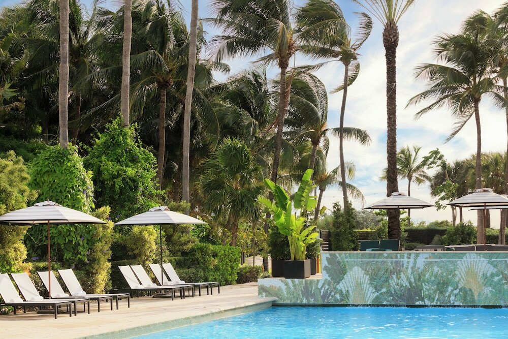 Фото Kimpton Surfcomber Hotel, an Ihg Hotel