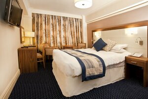 The Riverside (Great Britain), hotel