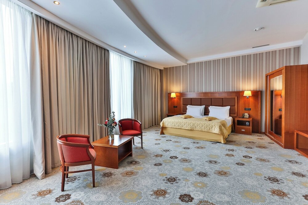 Фото Kings Park Hotel