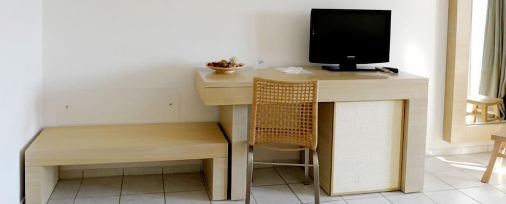 Фото Golden Milos Beach