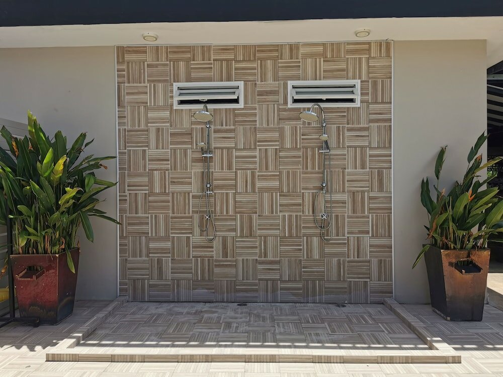 Фото Surf & Sand Resort