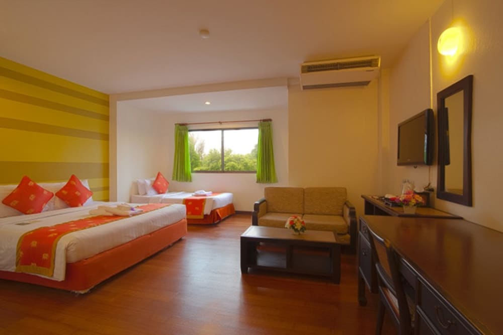 Фото Woraburi Sukhumvit Hotel & Resort