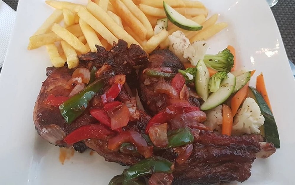 Фото Chesney Hotel