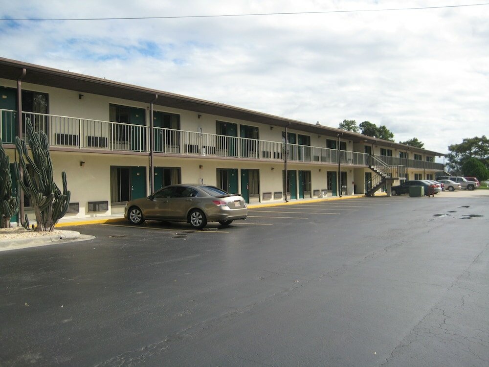 Фото Golden Link Resort Motel