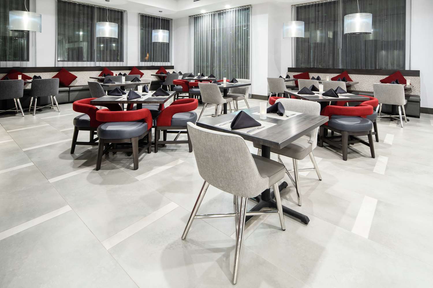 Фото Hilton Garden Inn Irvine Spectrum Lake Forest