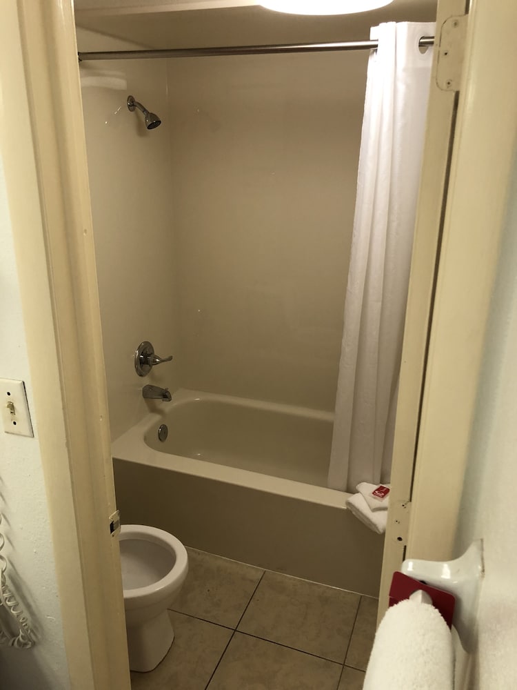 Фото Econo Lodge North