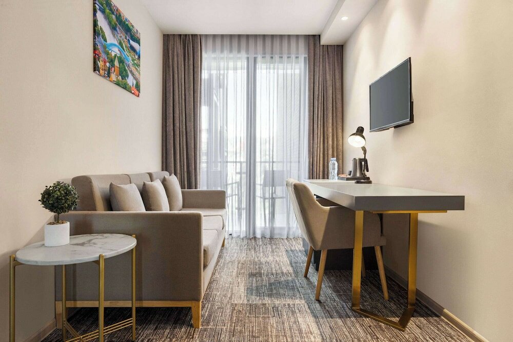 Фото Ramada by Wyndham Tbilisi Old City