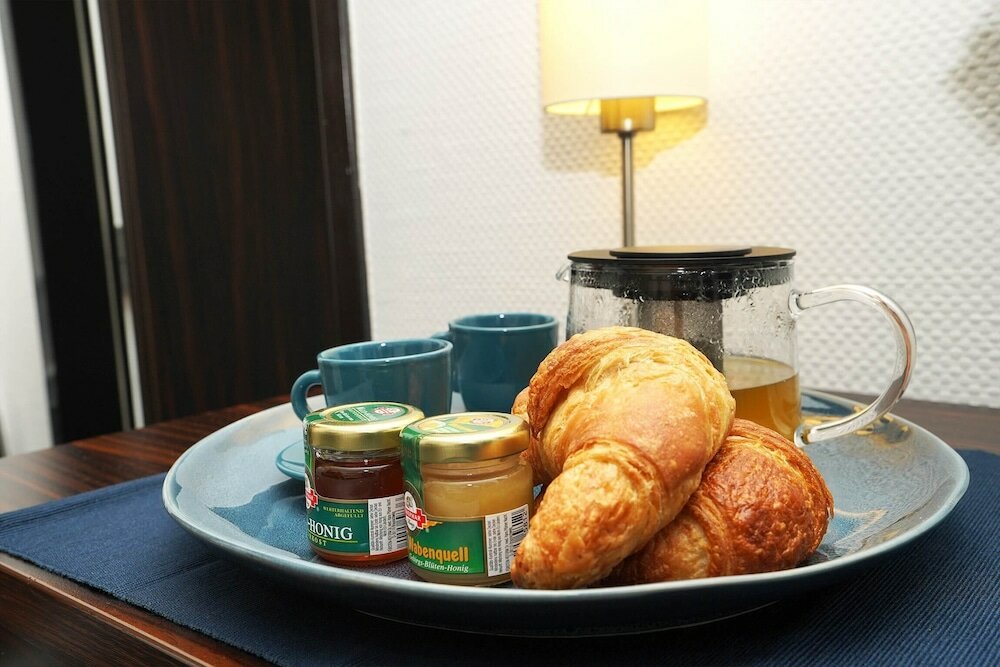 Фото The Atrium Hotel