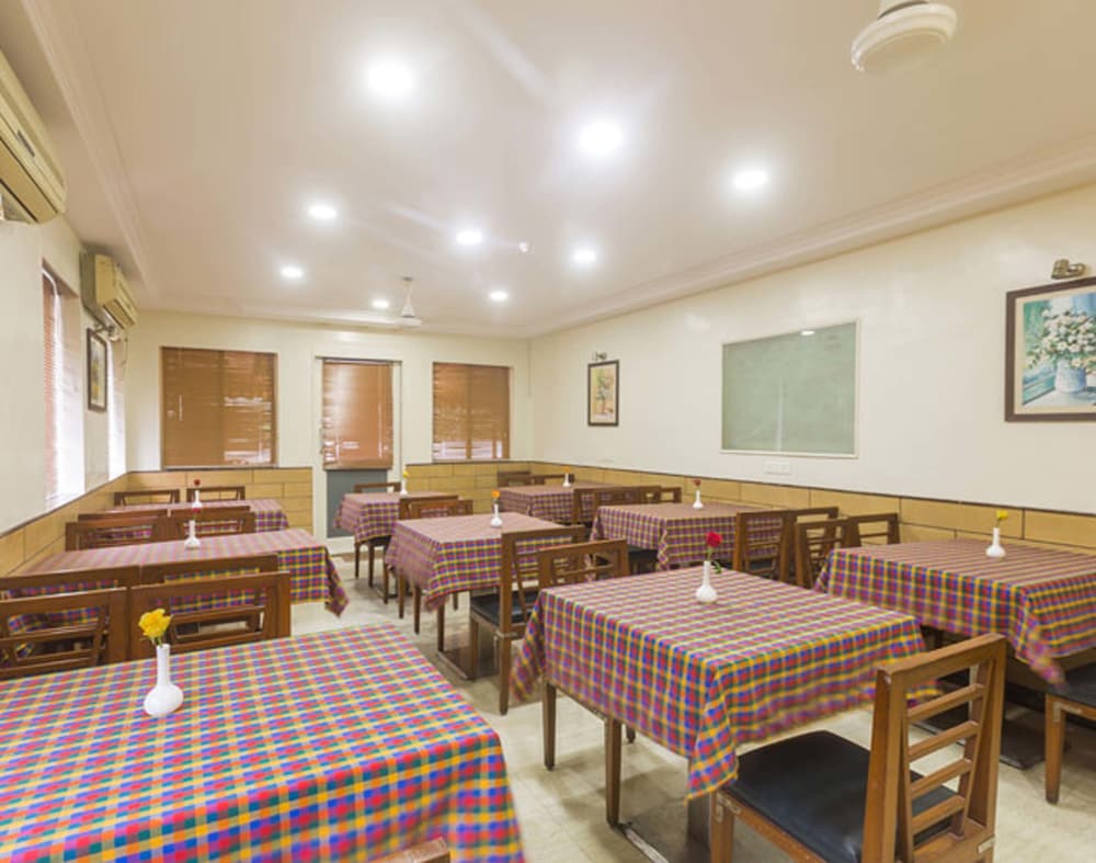 Фото Hotel Parklane