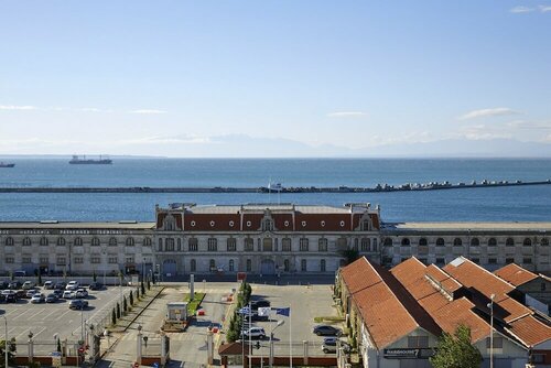 Гостиница Mediterranean Palace Hotel в Салониках