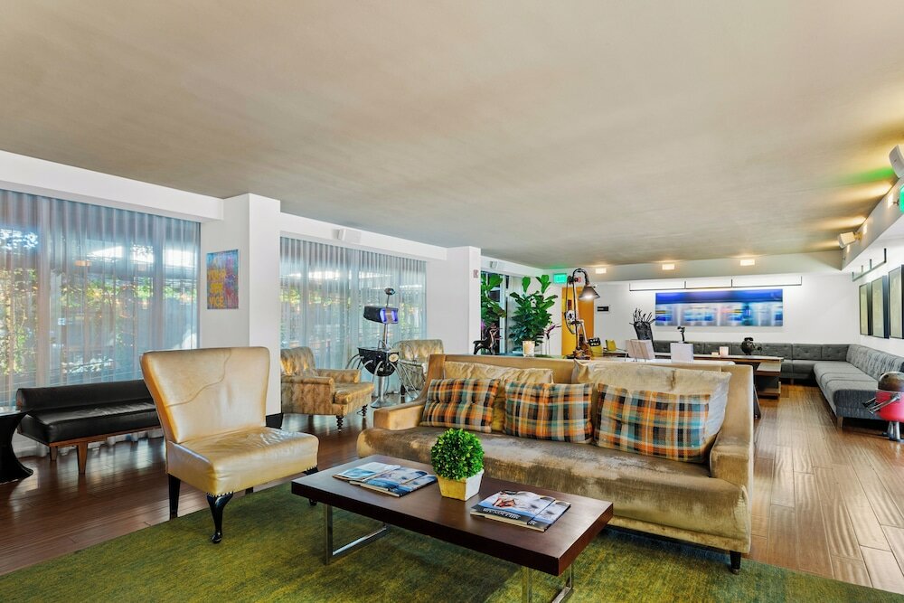 Фото J House Greenwich