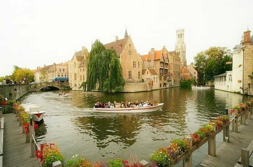 Внешний вид отеля Velotel Brugge в Брюгге, фото 5