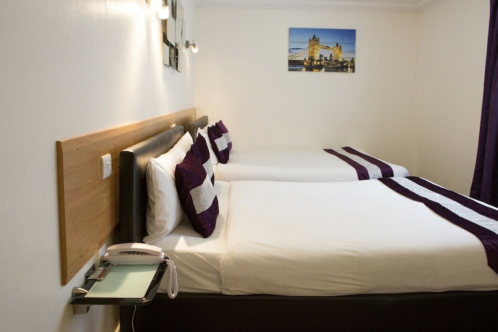 Фото Westpoint Hotel