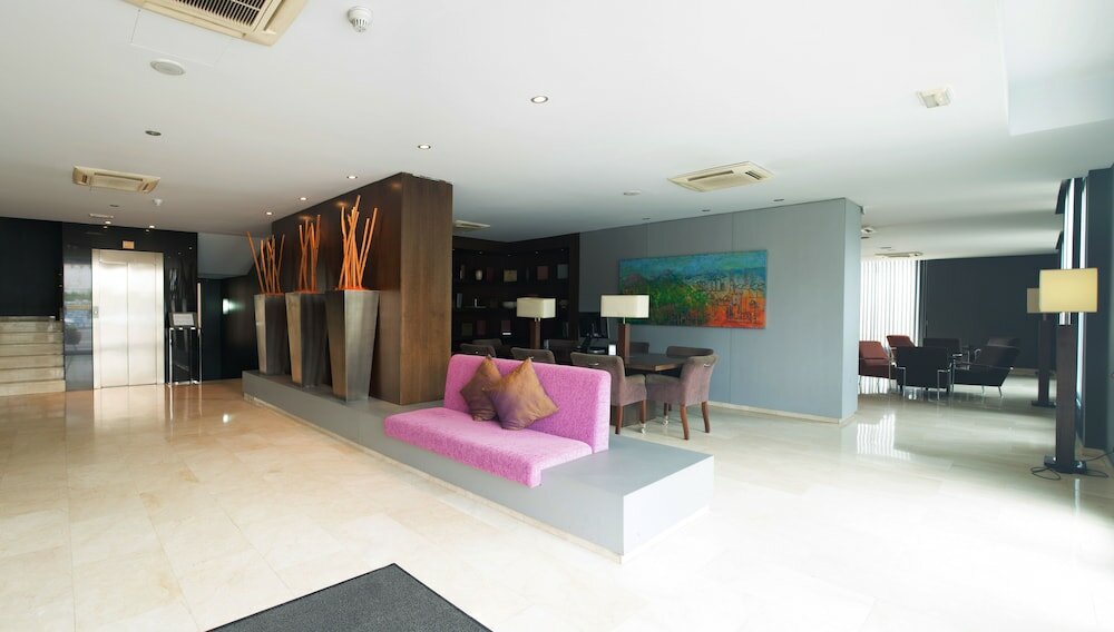 Фото Hotel Ciutat Martorell