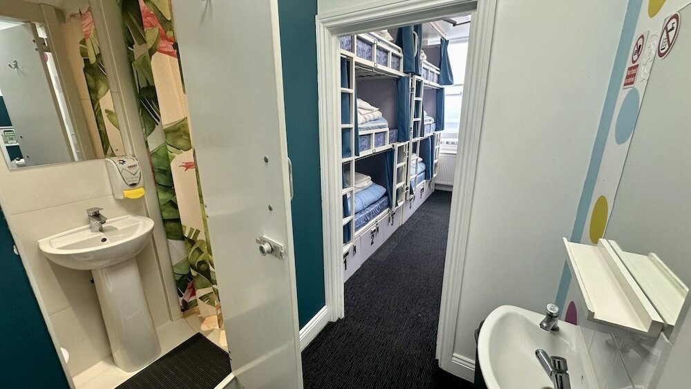 Фото Smart Russell Square Hostel