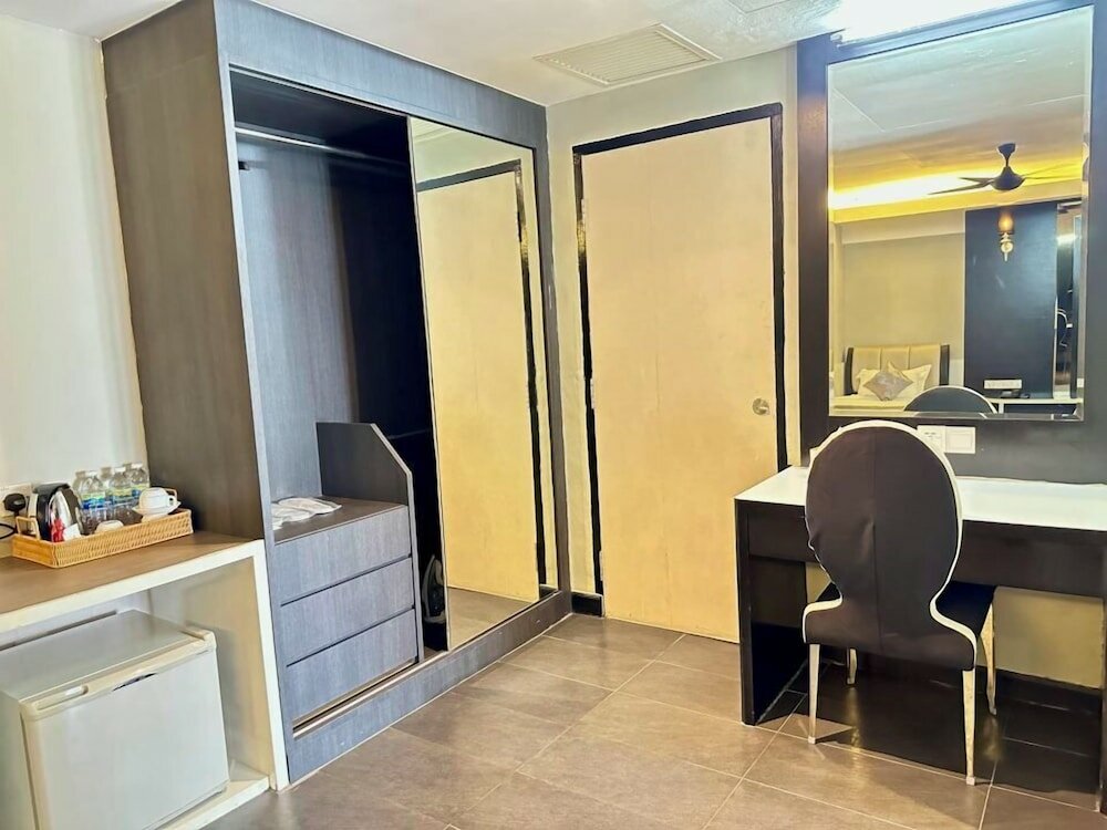 Фото The Sterling