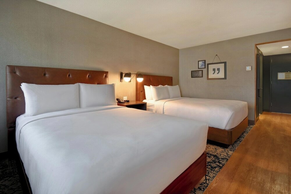 Фото Four Points by Sheraton Boston Newton