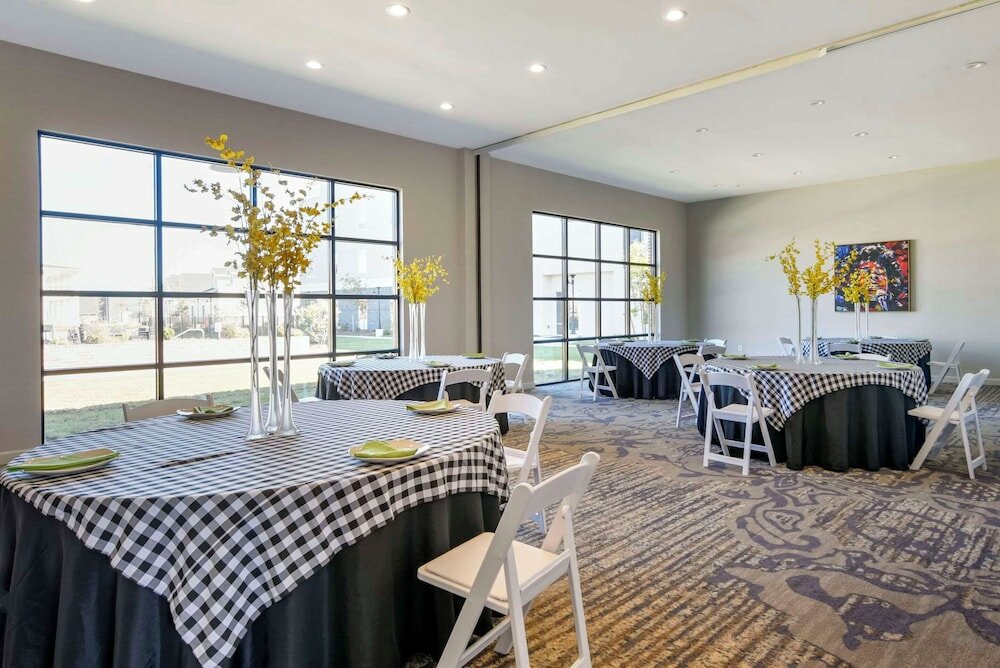 Фото Lyric Hotel West End, Ascend Hotel Collection