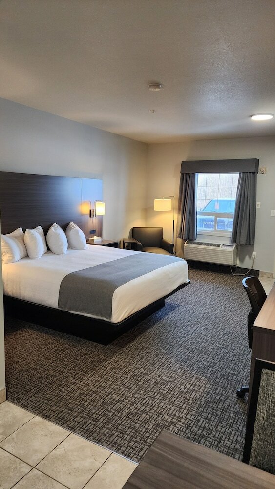 Фото BCMInns Lac La Biche