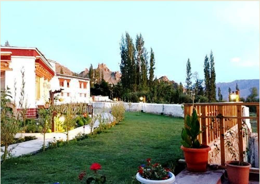 Фото Saboo Resorts