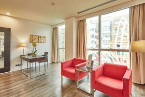 Гостиница Hotel Silken Puerta de Valencia