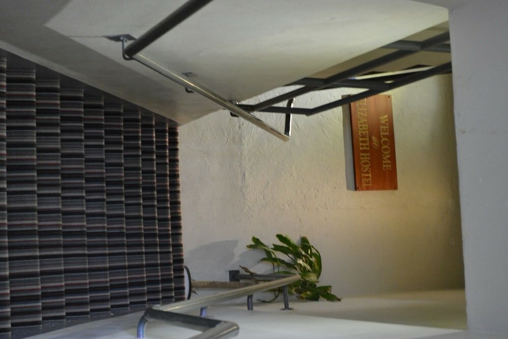 Фото City Edge on Elizabeth