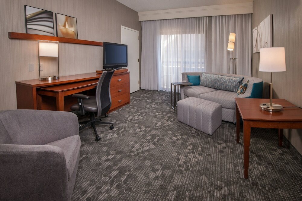 Фото Courtyard by Marriott Washington Dulles Airport Chantilly