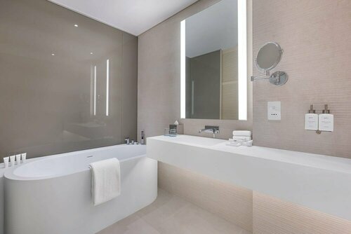 Гостиница Radisson Beach Resort Palm Jumeirah в Дубае