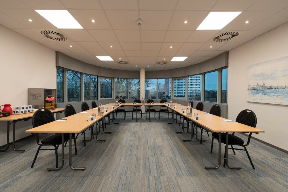 Фото Egon Hotel Hamburg City