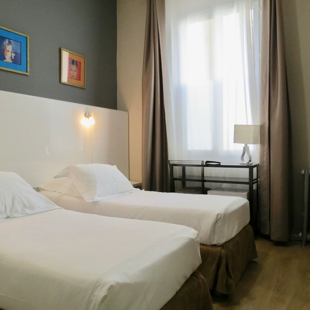 Фото Hotel Amirauté