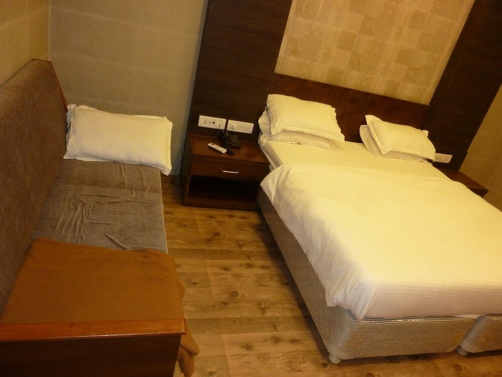 Фото Hotel Orient Palace