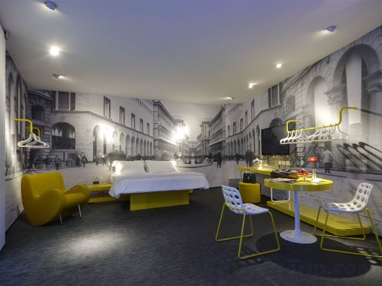 Фото The Street Milano Duomo