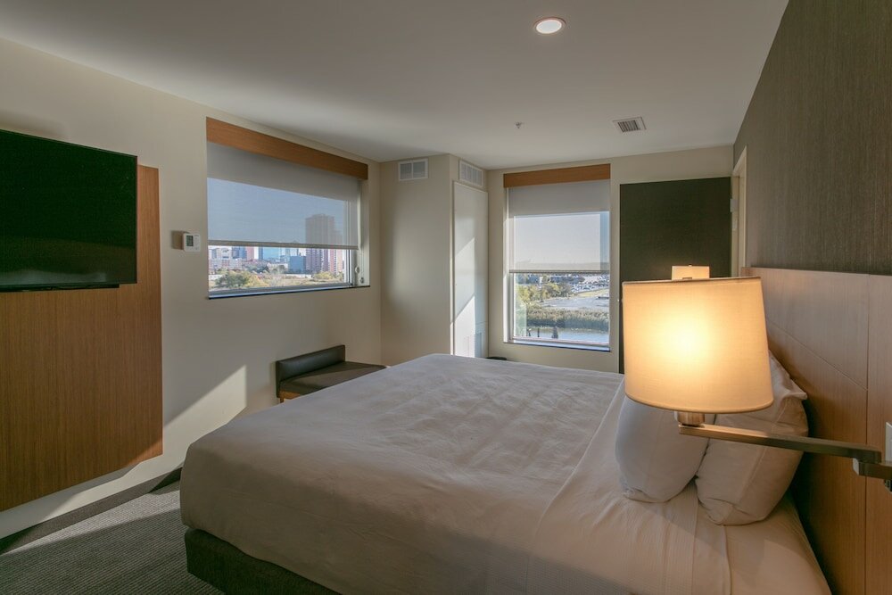 Фото Hyatt Place Wilmington Riverfront