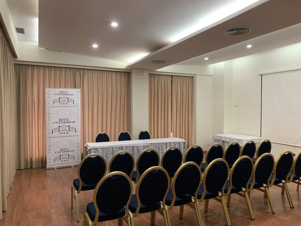 Фото Hotel Universidad