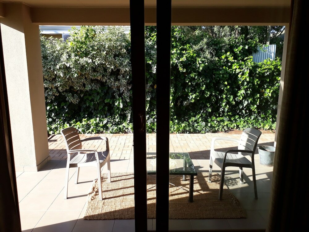 Фото Karoo Sun Boutique Guest House