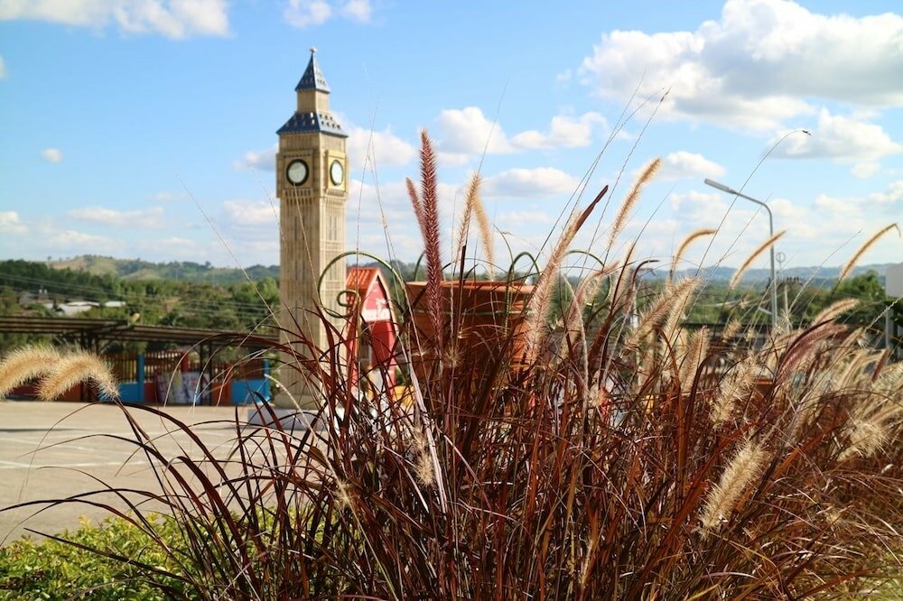 Фото Breeze Hill Hotel