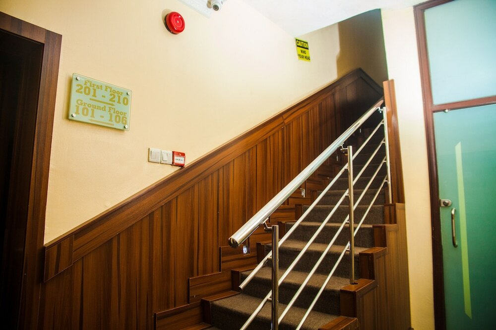 Фото CribVille Hotel & Suites