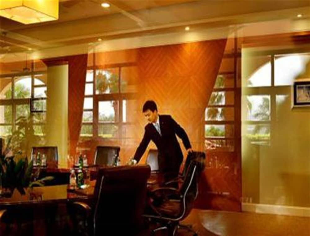 Фото Hillview Golf Hotel