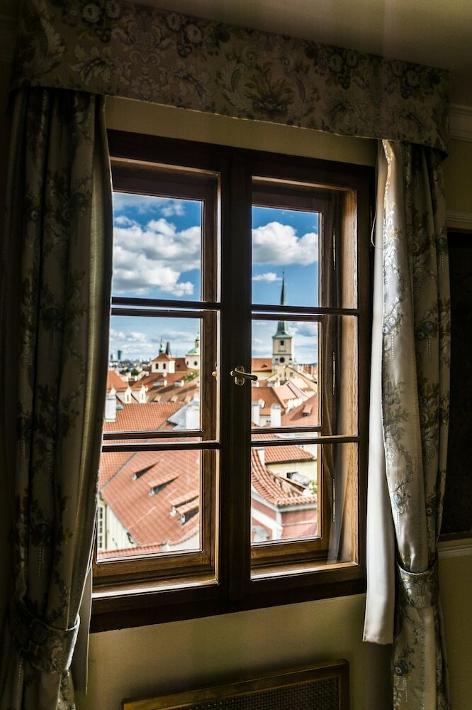 Фото Golden Well Hotel