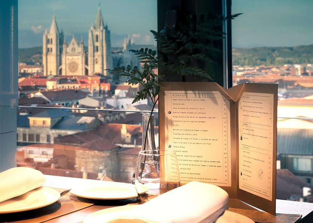 Фото Barceló León Conde Luna