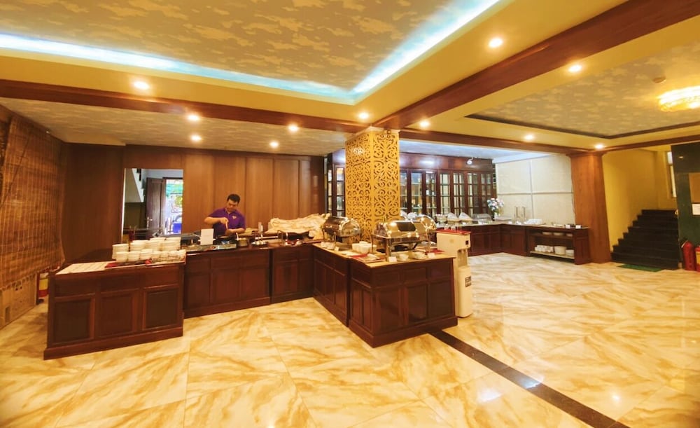 Фото Lan Vy Hotel