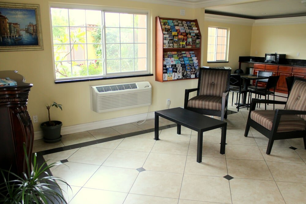 Фото Orange Show Inn San Bernardino